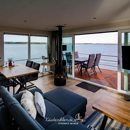 Hausboot Dory Botel *