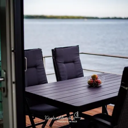 Hausboot Dory Botel *